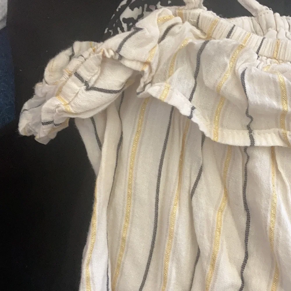 Girls old navy off the shoulder top 3t